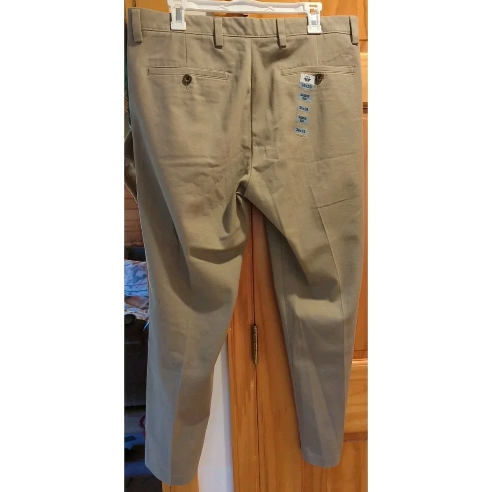 NWT Dockers Men's Slim Tapered Classic Fit Pleat Taupe Color 36 X‎ 29